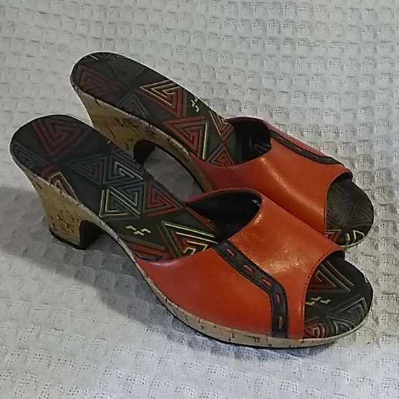Beautiful red orange leather wedges size 9 - Picture 1 of 4